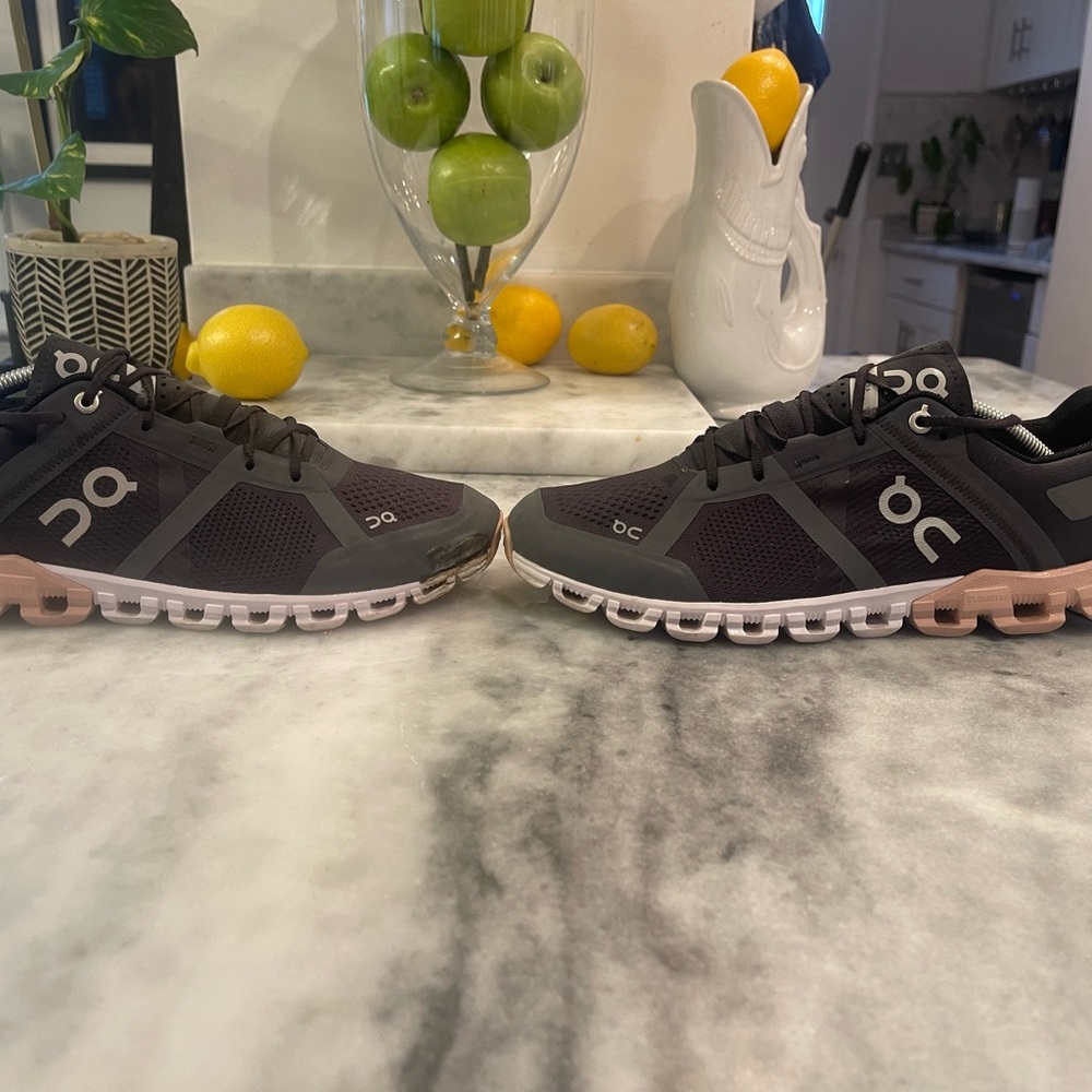 On Running Black and Pink Athletic Shoes - Picture 5 of 9